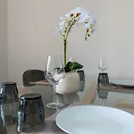 Easylife - Moderno E Luminoso Nel Cuore Di
