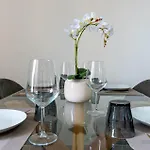 Easylife - Moderno E Luminoso Nel Cuore Di *