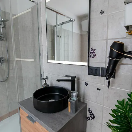 Easylife - Moderno E Luminoso Nel Cuore Di * Iesi