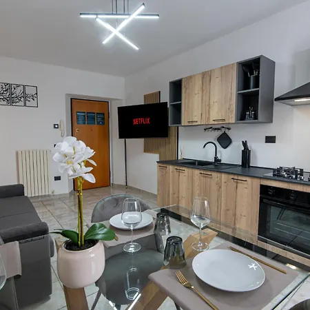 Easylife - Moderno E Luminoso Nel Cuore Di Apartmán Iesi